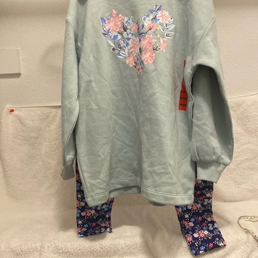 BCBG girl's 2 piece set